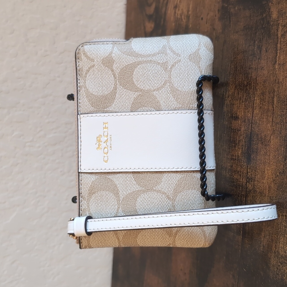 Coach Outlet Signature PVC Leather Corner zip wristlet in light khaki/chalk